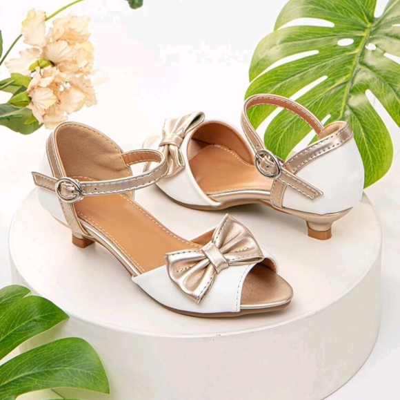 Girls Bow Detail Kitten Heel Sz4 - Picture 4 of 7